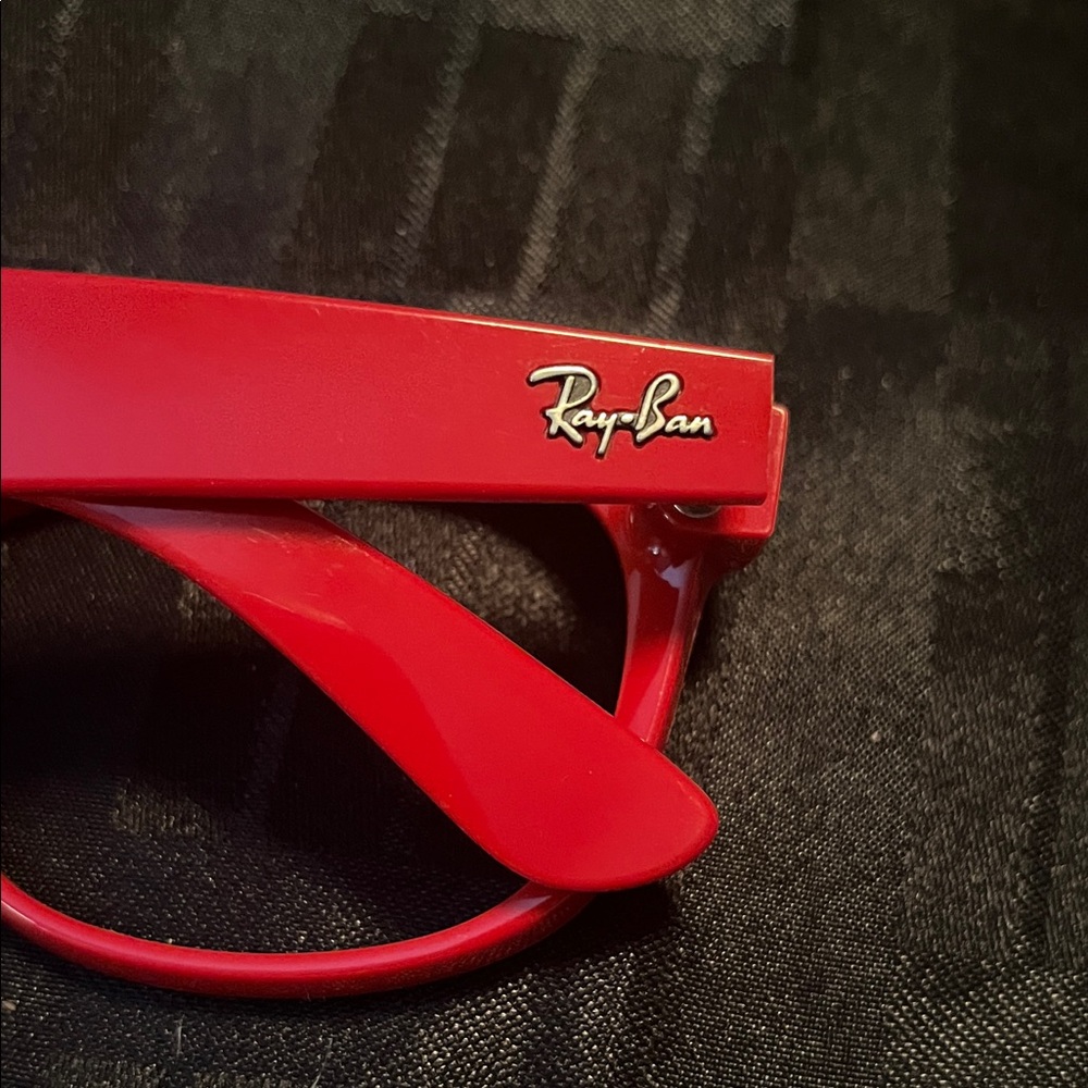 Ray-Ban “New Wayfarer” Vibrant Red Eyewear - Picture 5 of 5